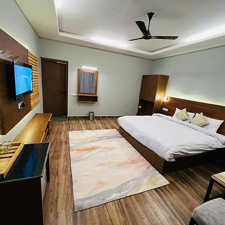 The Foresta By Orchid Hospitality & Holidays Hotel Mukteshwar Exterior photo