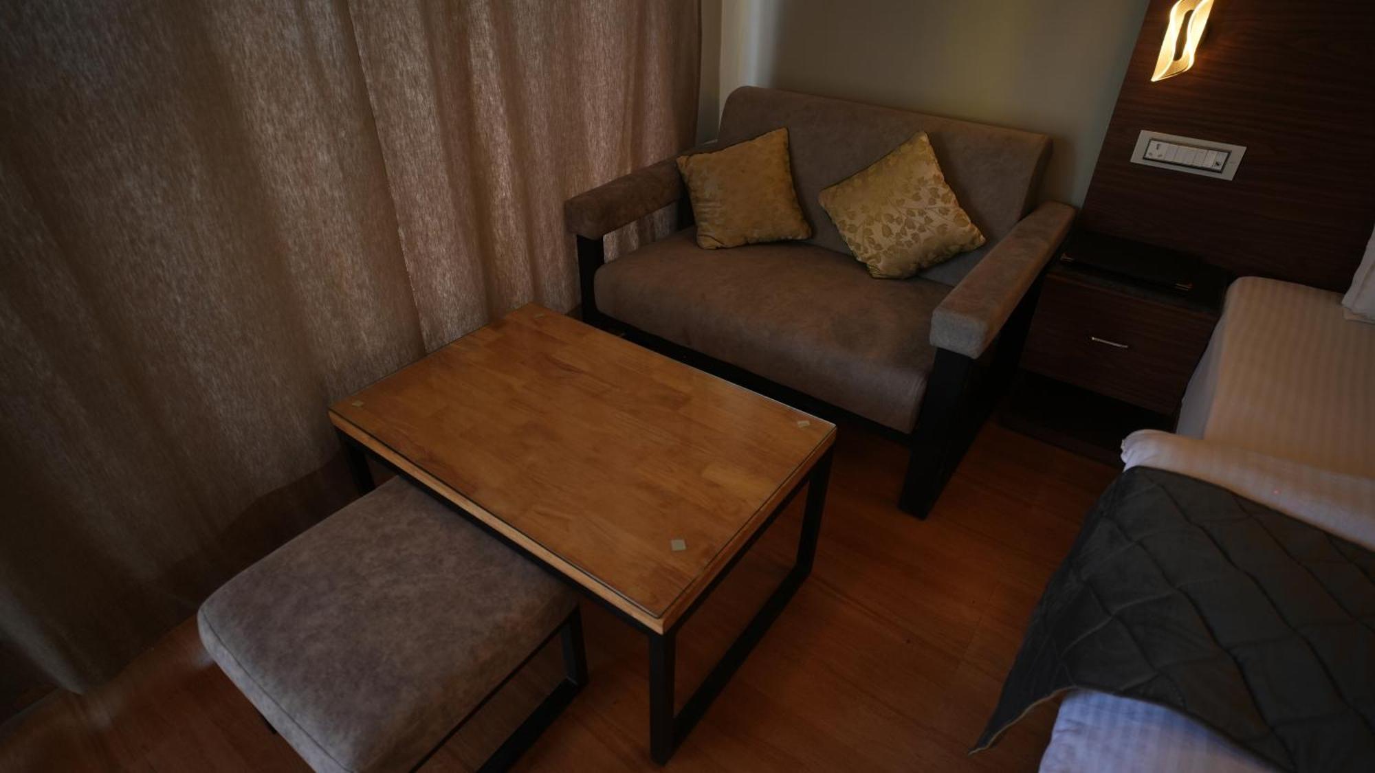 The Foresta By Orchid Hospitality & Holidays Hotel Mukteshwar Exterior photo