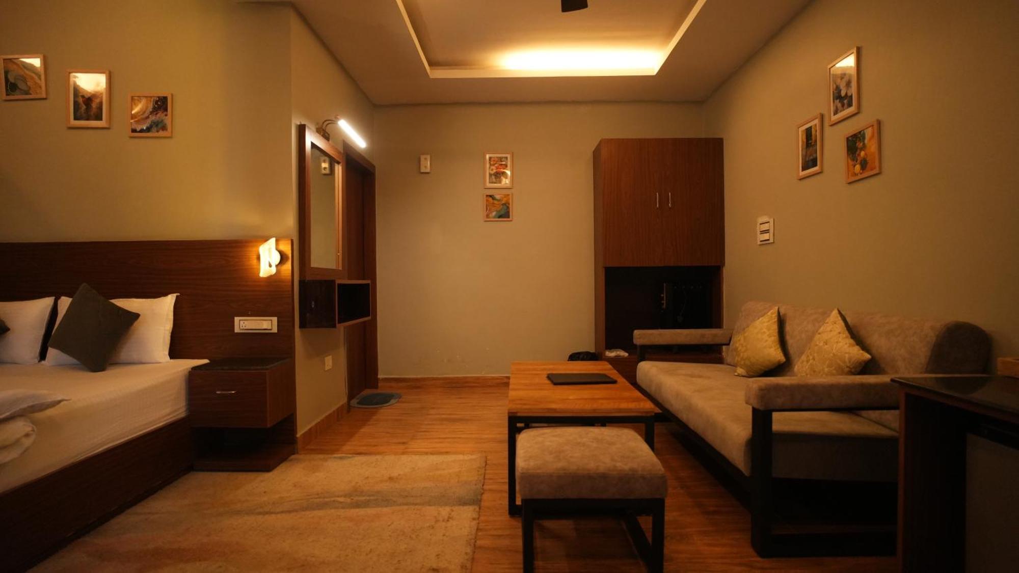 The Foresta By Orchid Hospitality & Holidays Hotel Mukteshwar Exterior photo